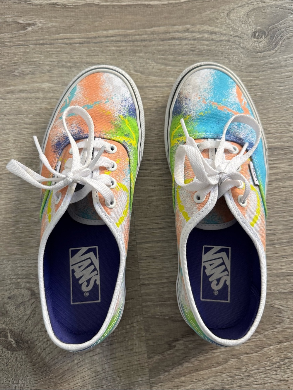 Vans - Picture 2 of 6